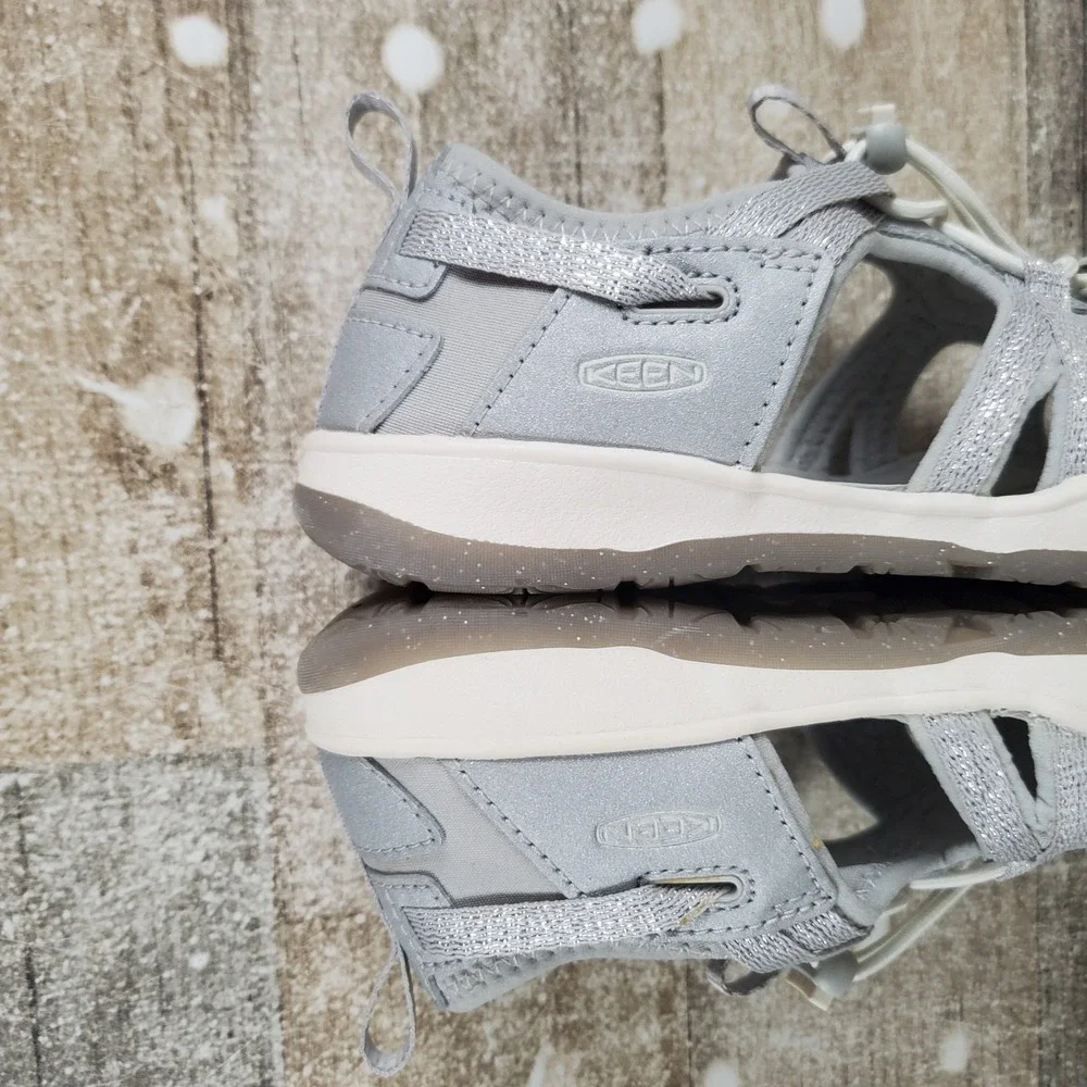 Keen Moxie Youth Boys Sandals Sz 2 Gray Leather Round Toe Lace-Lock Bungee